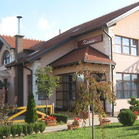 Bed and Breakfast Pansion Kamin Lukavica Esterno foto