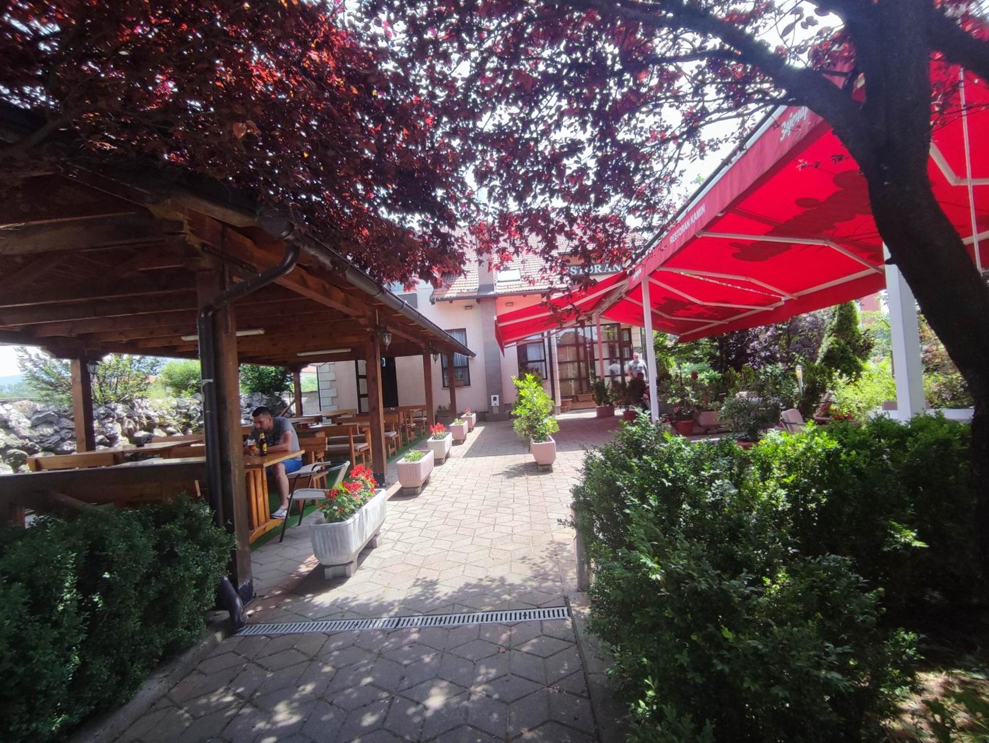 Bed and Breakfast Pansion Kamin Lukavica Esterno foto