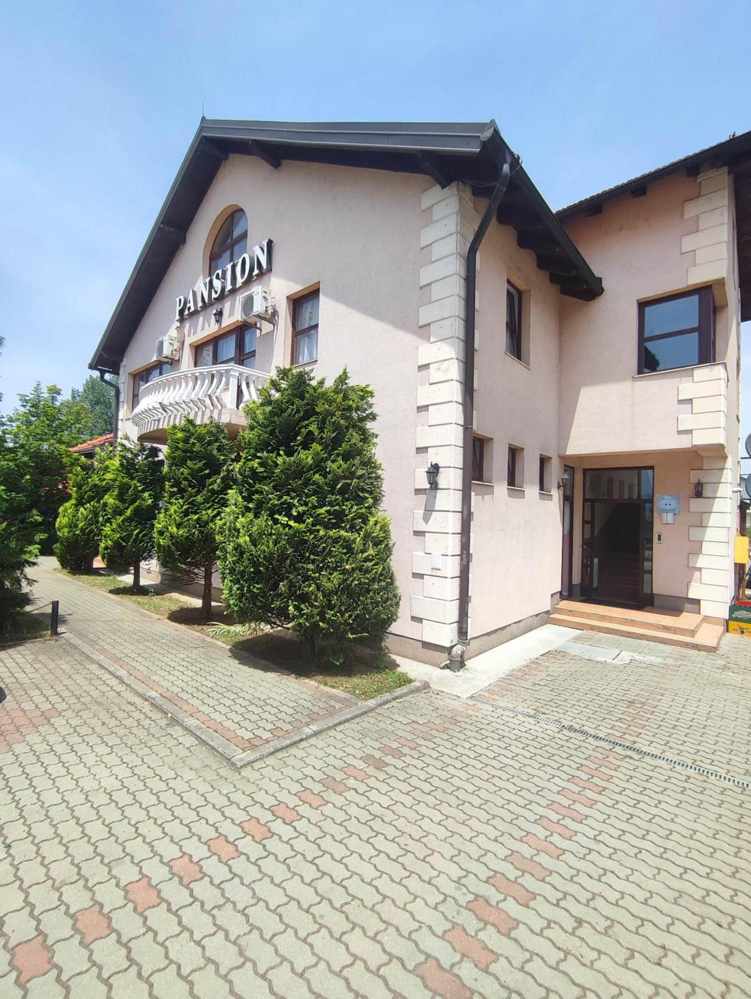 Bed and Breakfast Pansion Kamin Lukavica Esterno foto