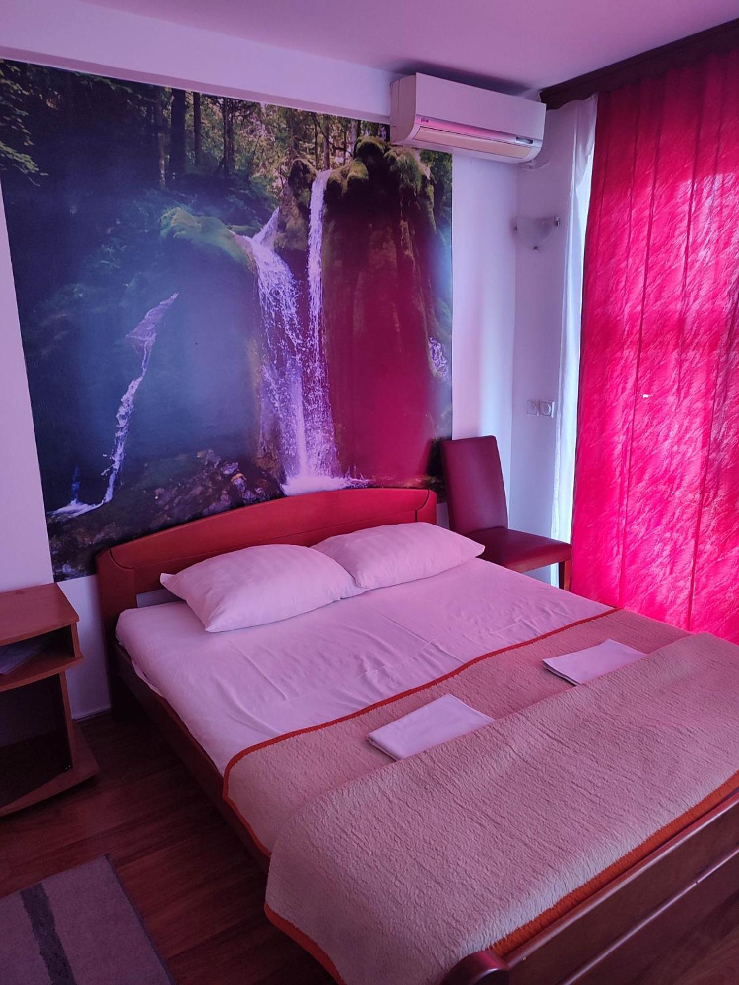 Bed and Breakfast Pansion Kamin Lukavica Esterno foto