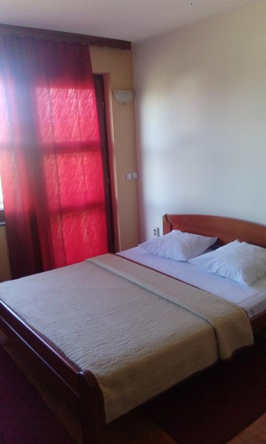 Bed and Breakfast Pansion Kamin Lukavica Esterno foto