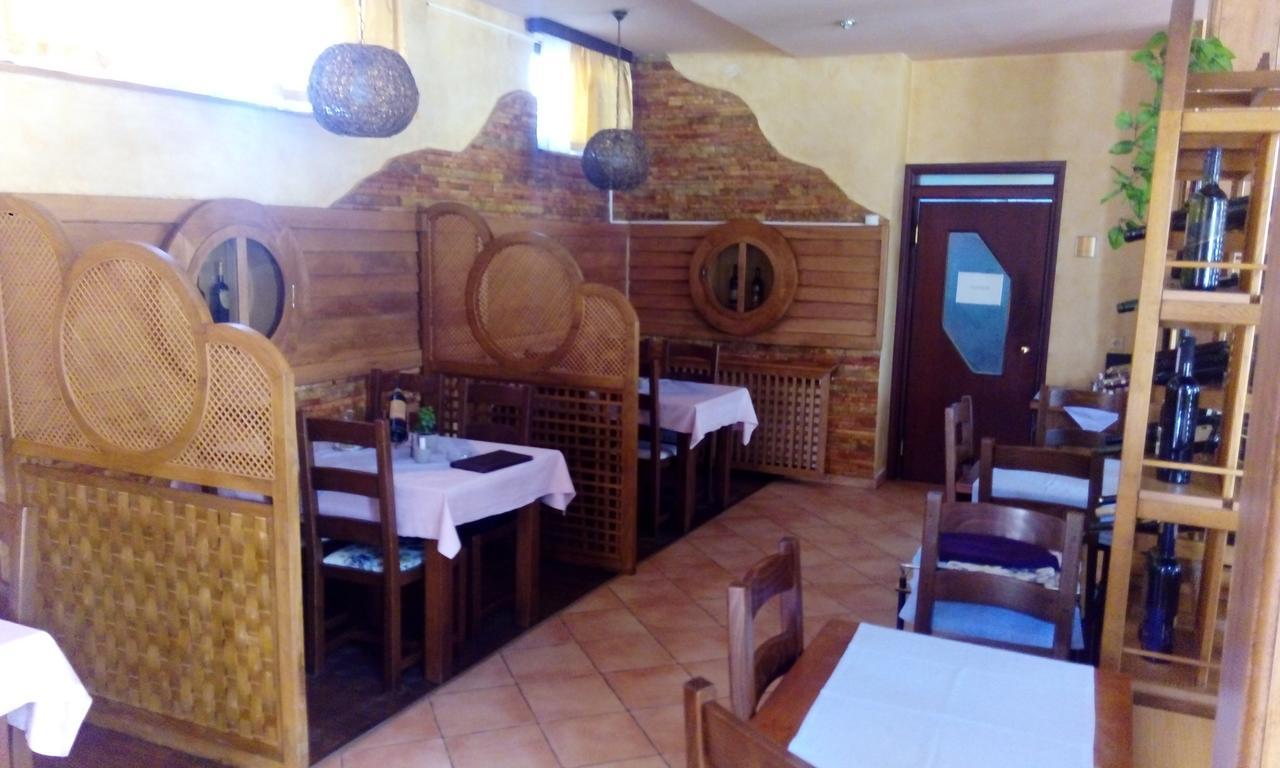 Bed and Breakfast Pansion Kamin Lukavica Esterno foto